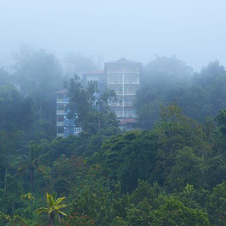 Spice Country Resort Chithirapuram Exteriör bild