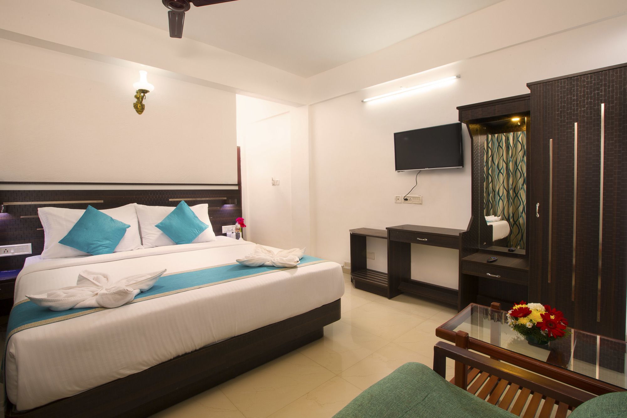 Spice Country Resort Chithirapuram Exteriör bild