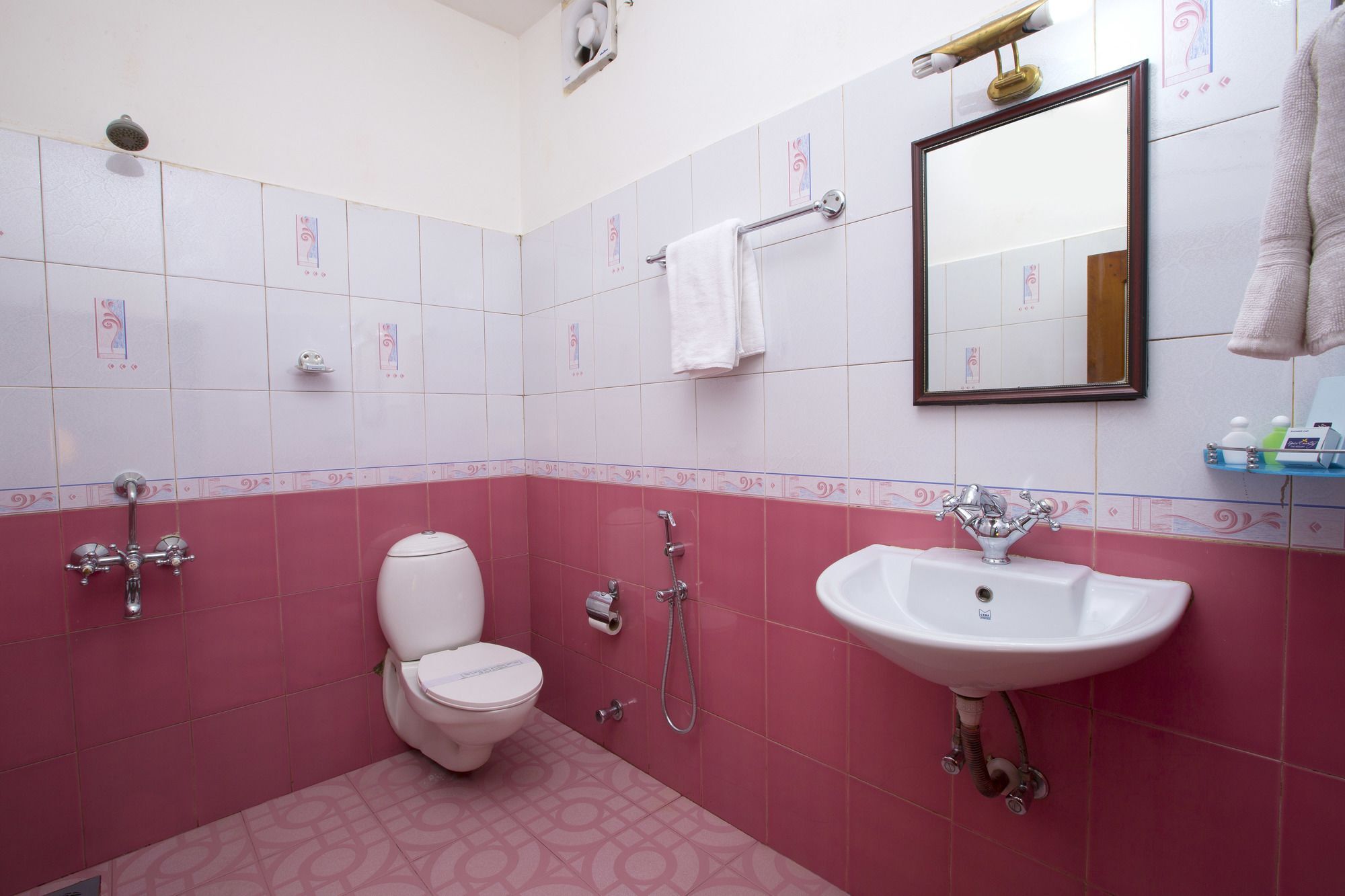 Spice Country Resort Chithirapuram Exteriör bild